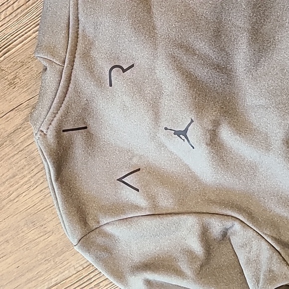 Jordan Boy's Core Performance Therma Pullover - Picture 7 of 9